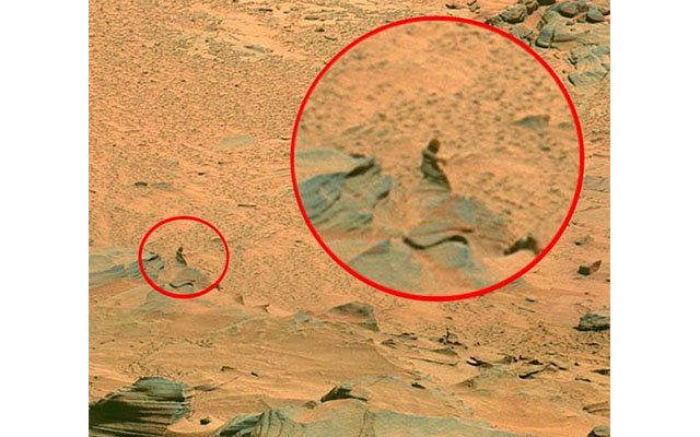 WOMAN LIKE FIGURE CAPTURED ON MARS