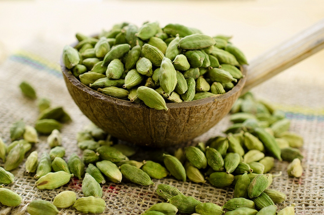 7 incredible benefits of cardamom!