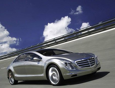 Mercedes -Benz planning to cash in on Tesla Cool factor