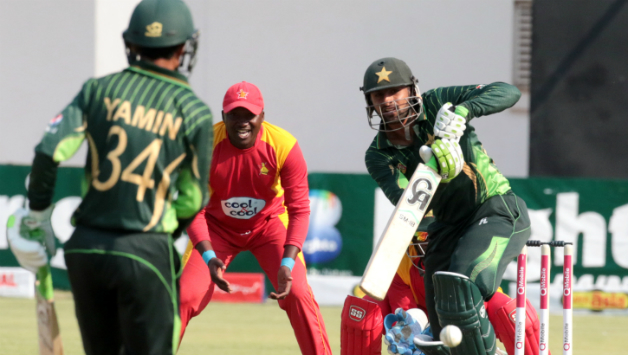 Pakistan loses to Zimbabwe in controversial match!