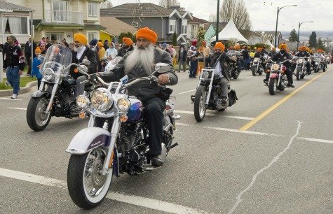 Sikhs exempt from wearing helmets in UK! _ OneWorldNews