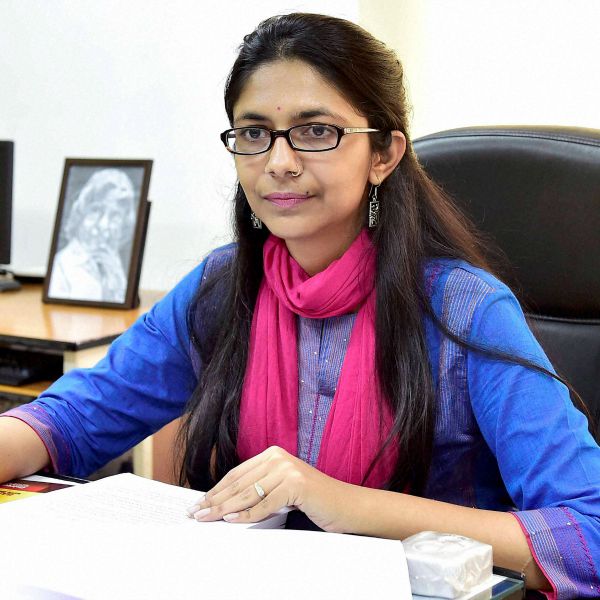 DCW Boss Swati Maliwal steps in to have illegal liquer shop shut