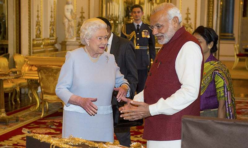 Modi dines at Buckingham Palace