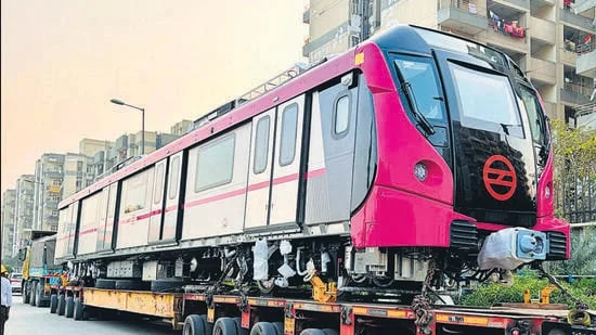 First Six-Coach Train for Delhi Metro